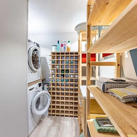 Maison Familiale A La Noue Avec Cour Privative - Fr-1-835-16 *