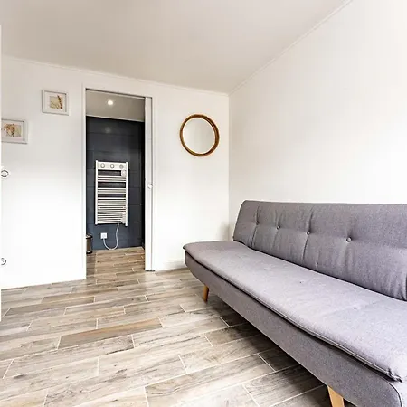 Maison Familiale A La Noue Avec Cour Privative - Fr-1-835-16