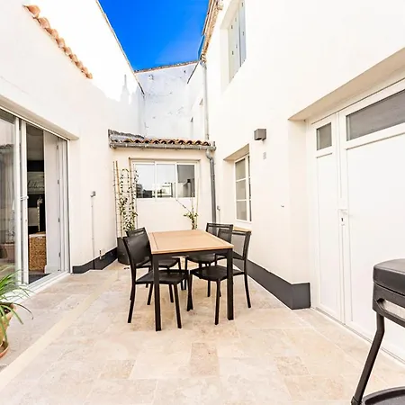 Holiday home Maison Familiale A La Noue Avec Cour Privative - Fr-1-835-16